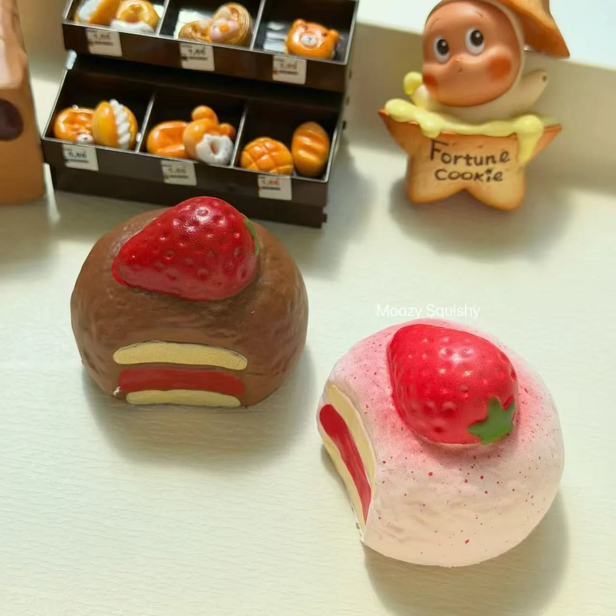Moozy Strawberry Round Cake Squishy