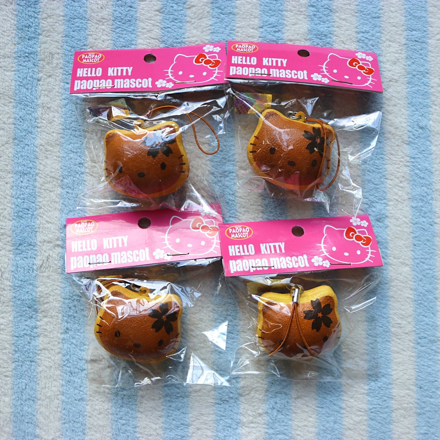 Hello Kitty Dorayaki Squishy