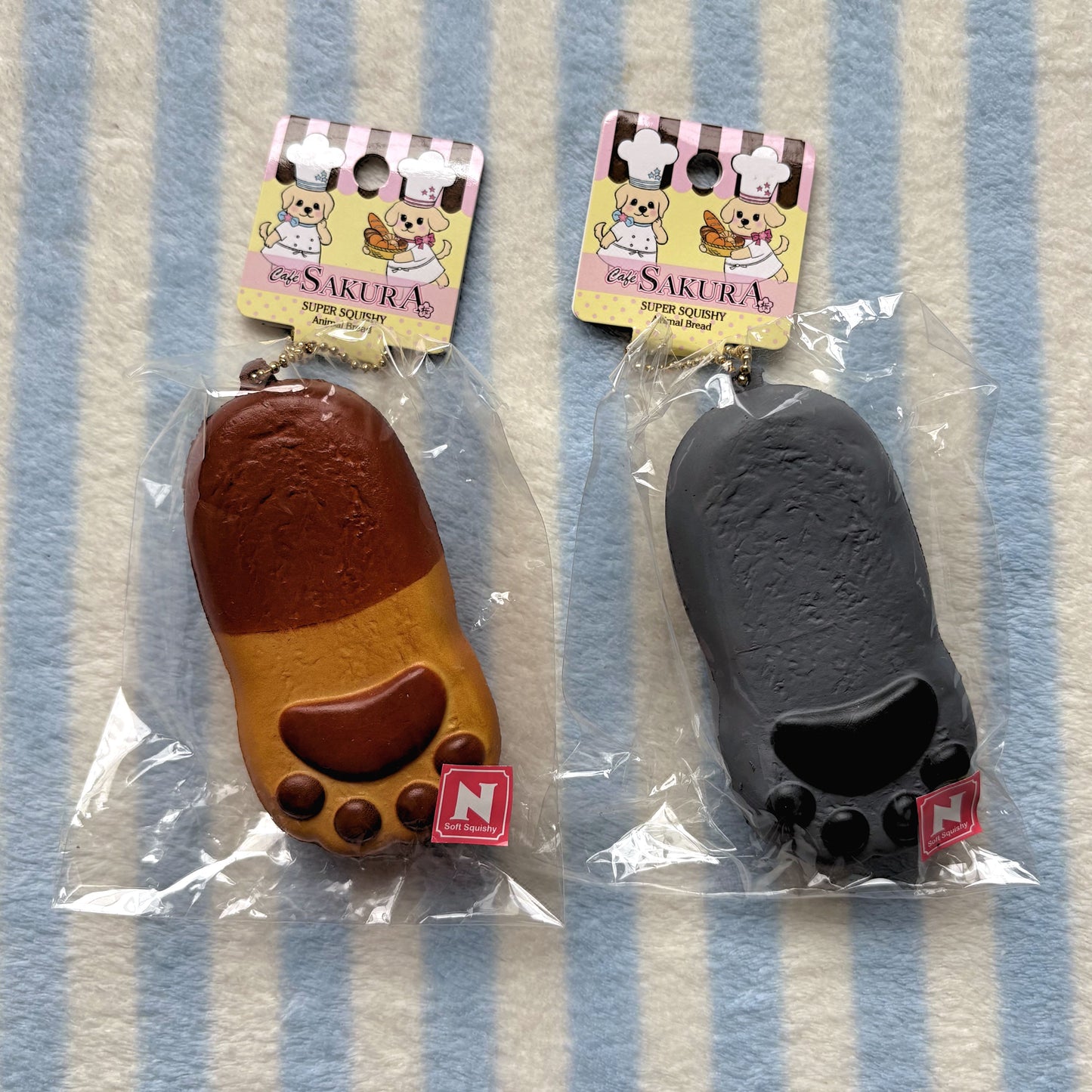 Cafe Sakura Cat Paw Bread Squishy